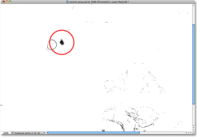 The small black area represents the midtone grays in the image. Image © 2010 Photoshop Essentials.com